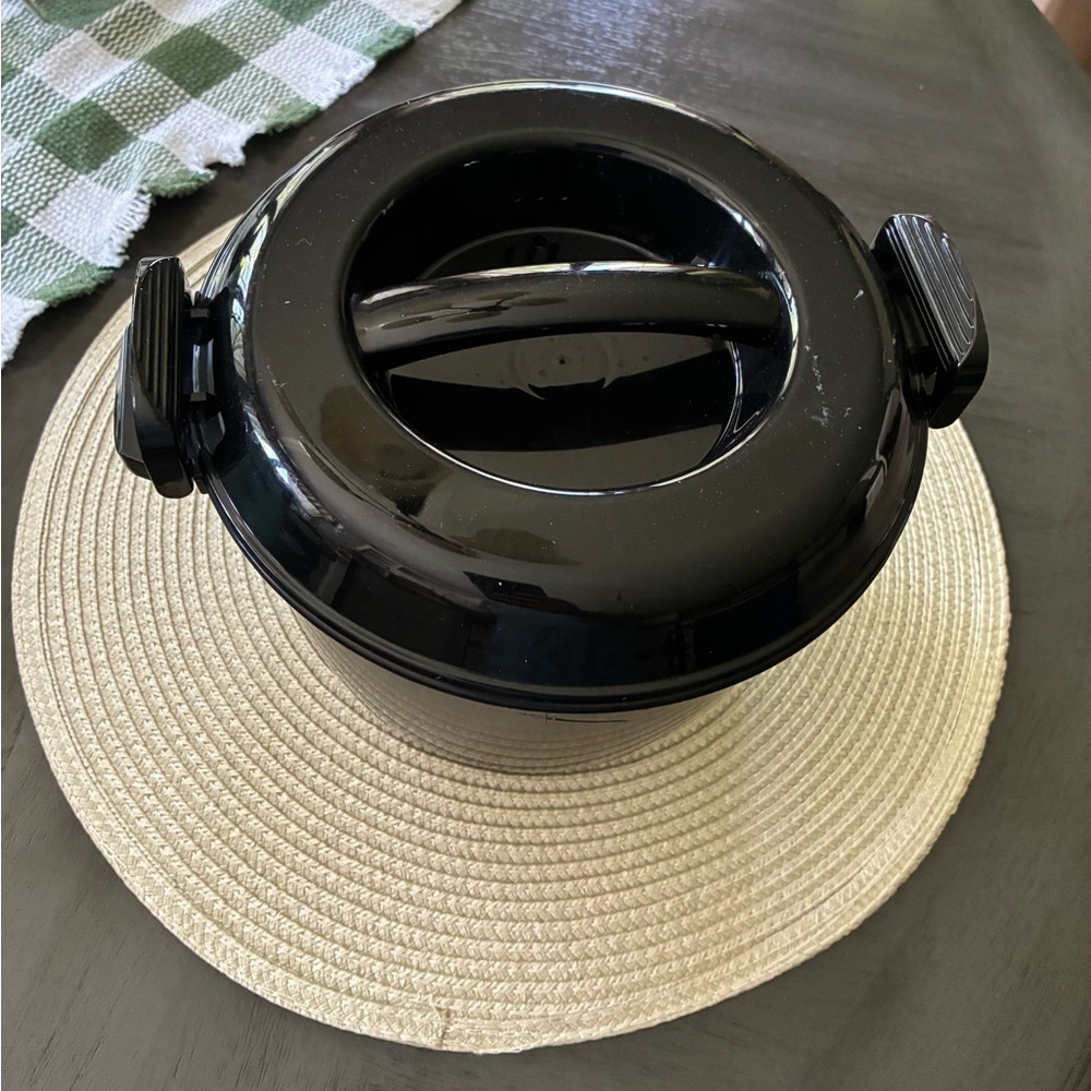 The Pampered Chef Black Rice Cooker - Picture 12 of 14